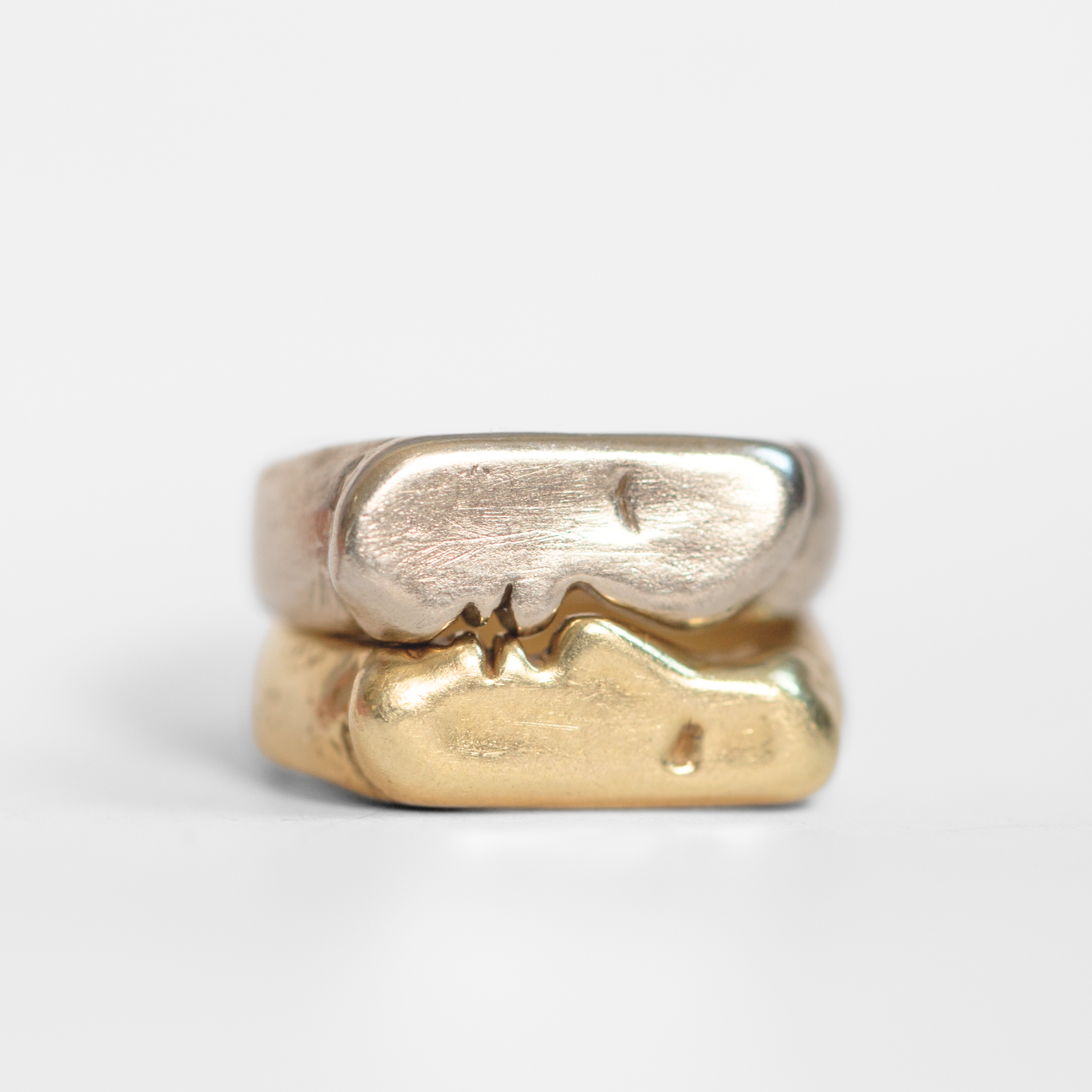 Fine Kiss Rings