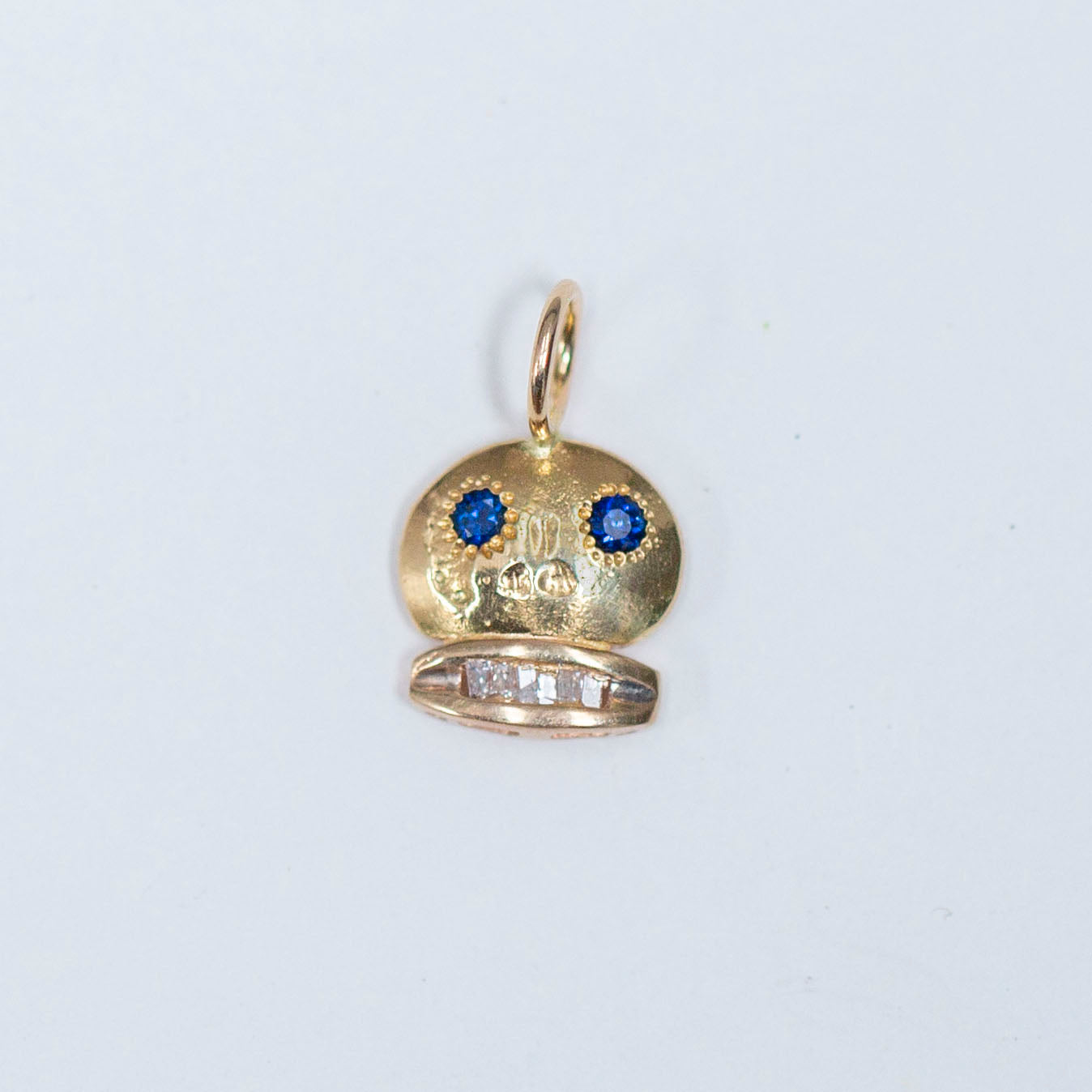 Dark Blue Sapphire Skull