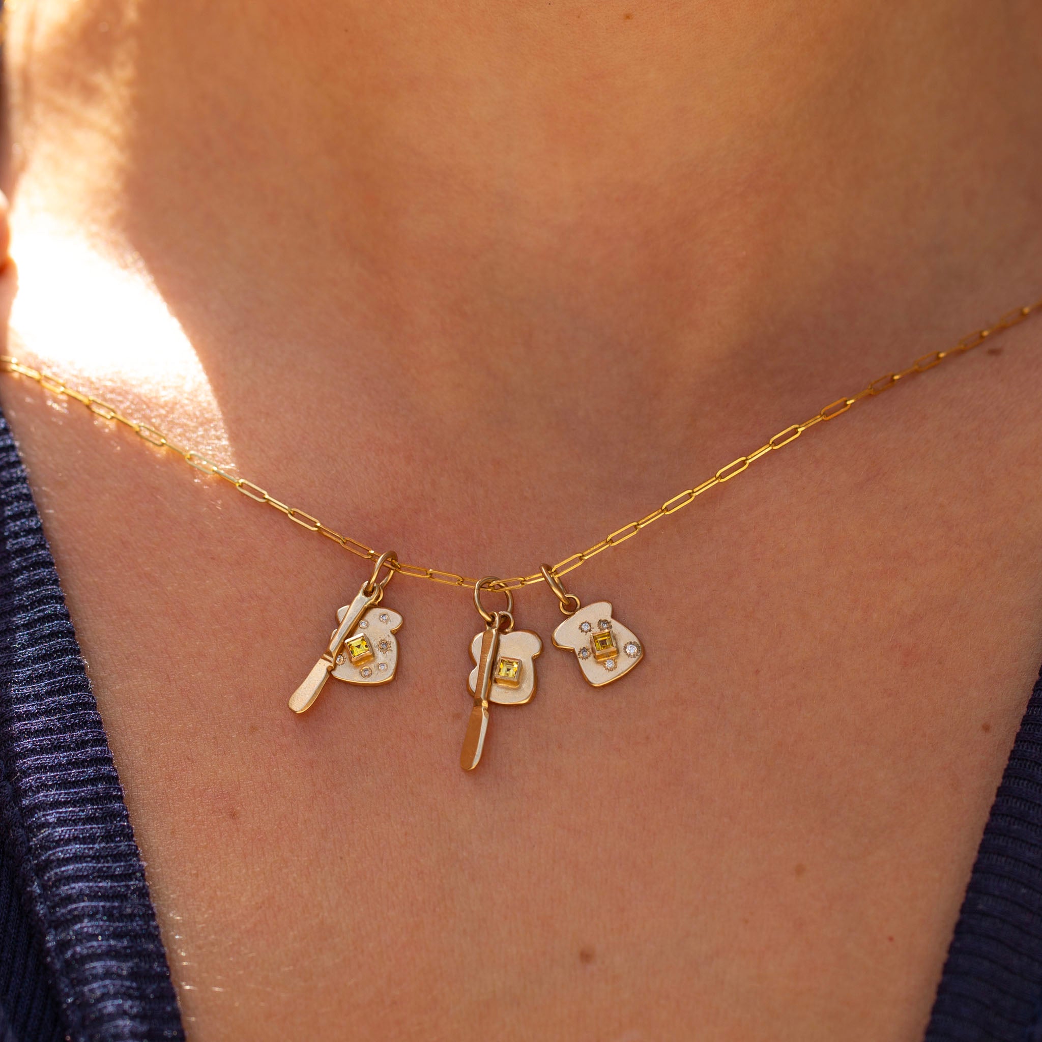 18k & sapphire buttered toast charm