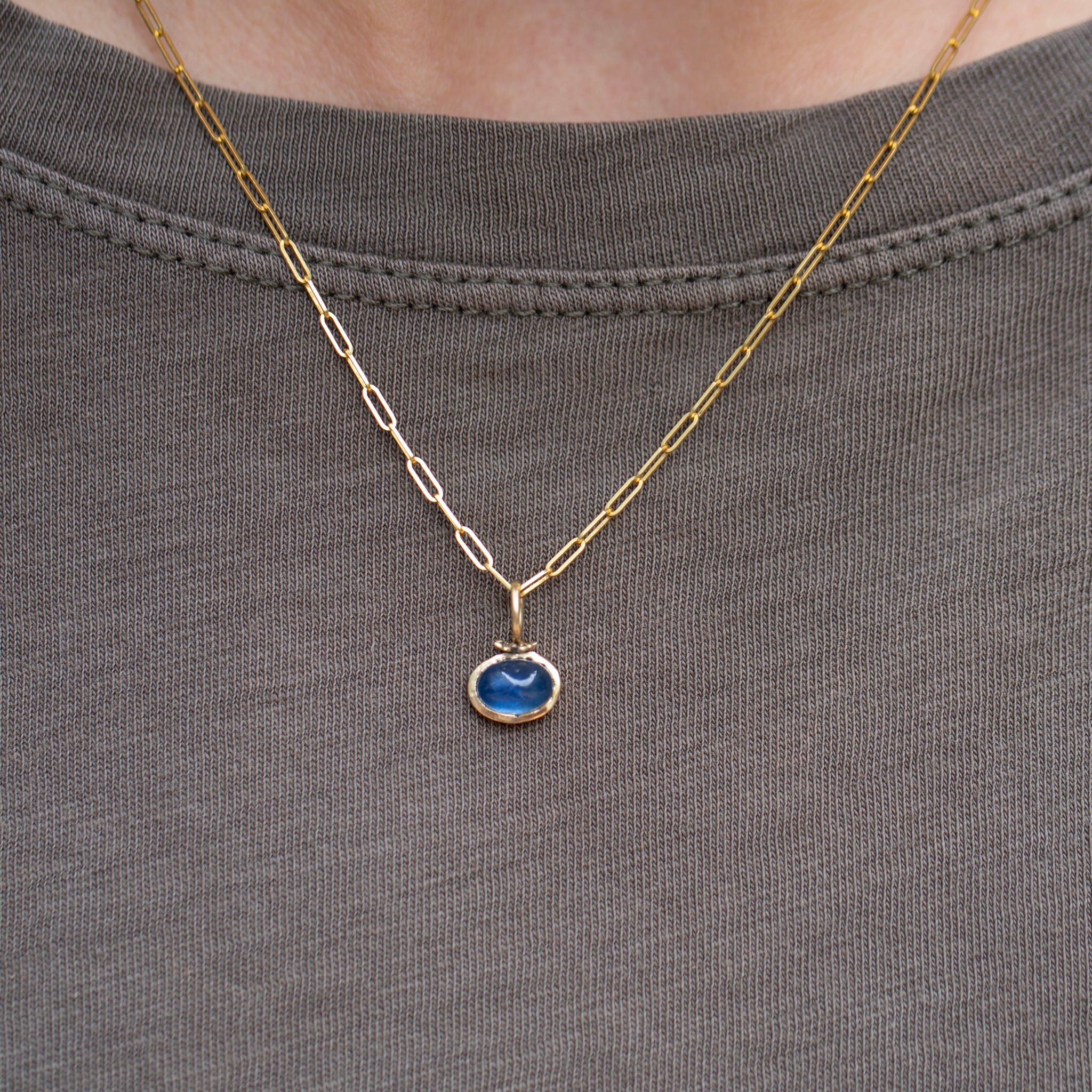 Blueberry Charm 8, 14k