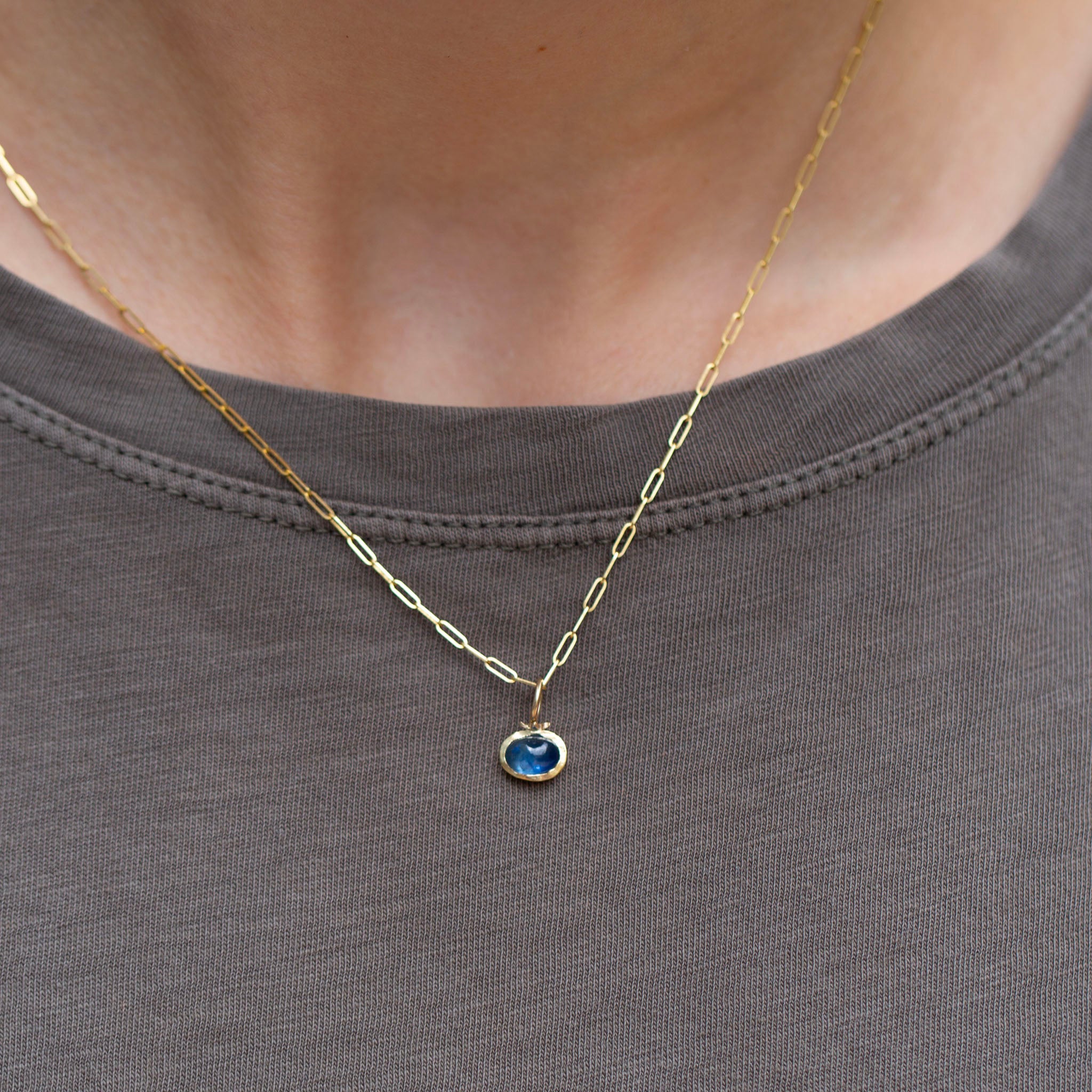 Blueberry Charm 3, 18k