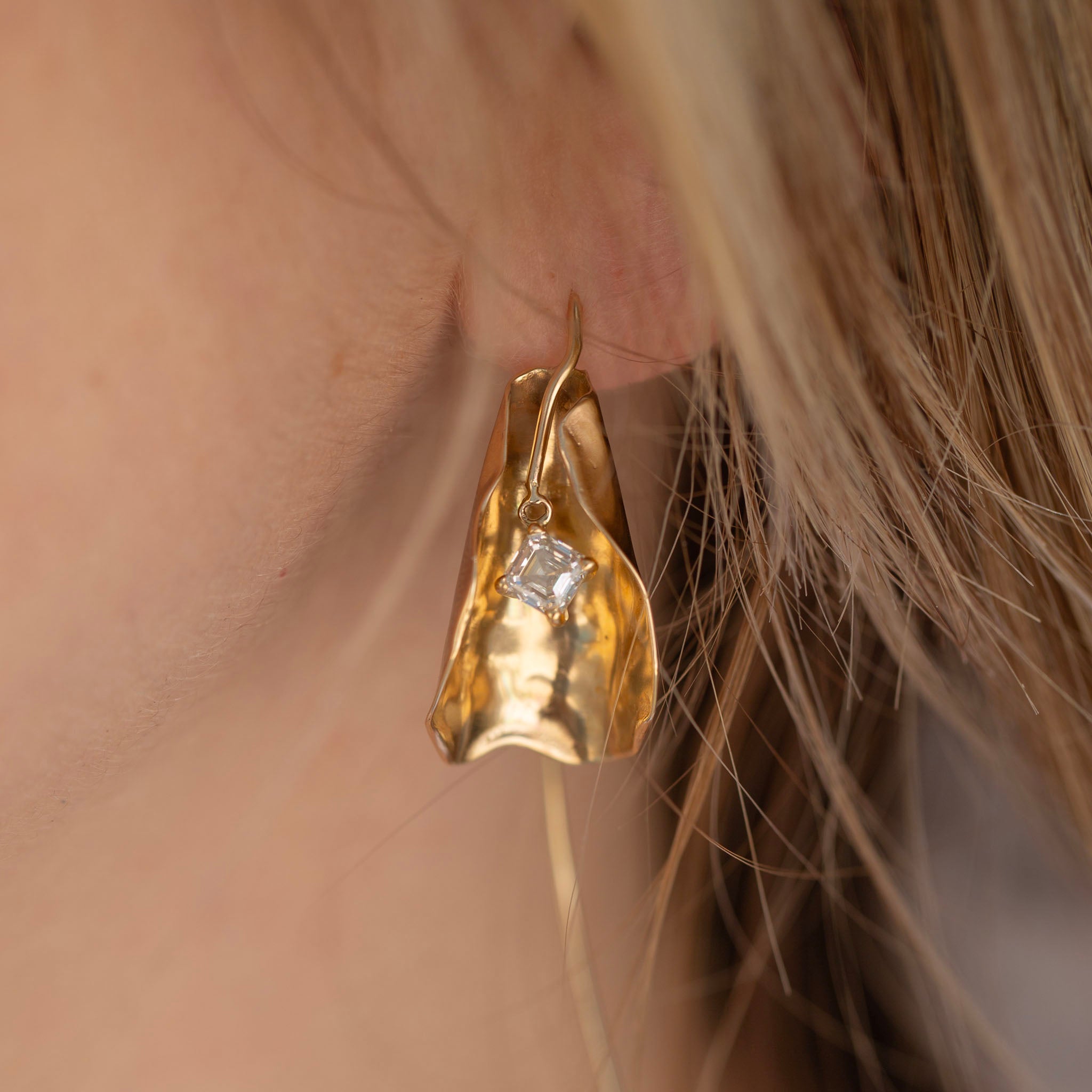 Calla Lily Earrings, Diamond