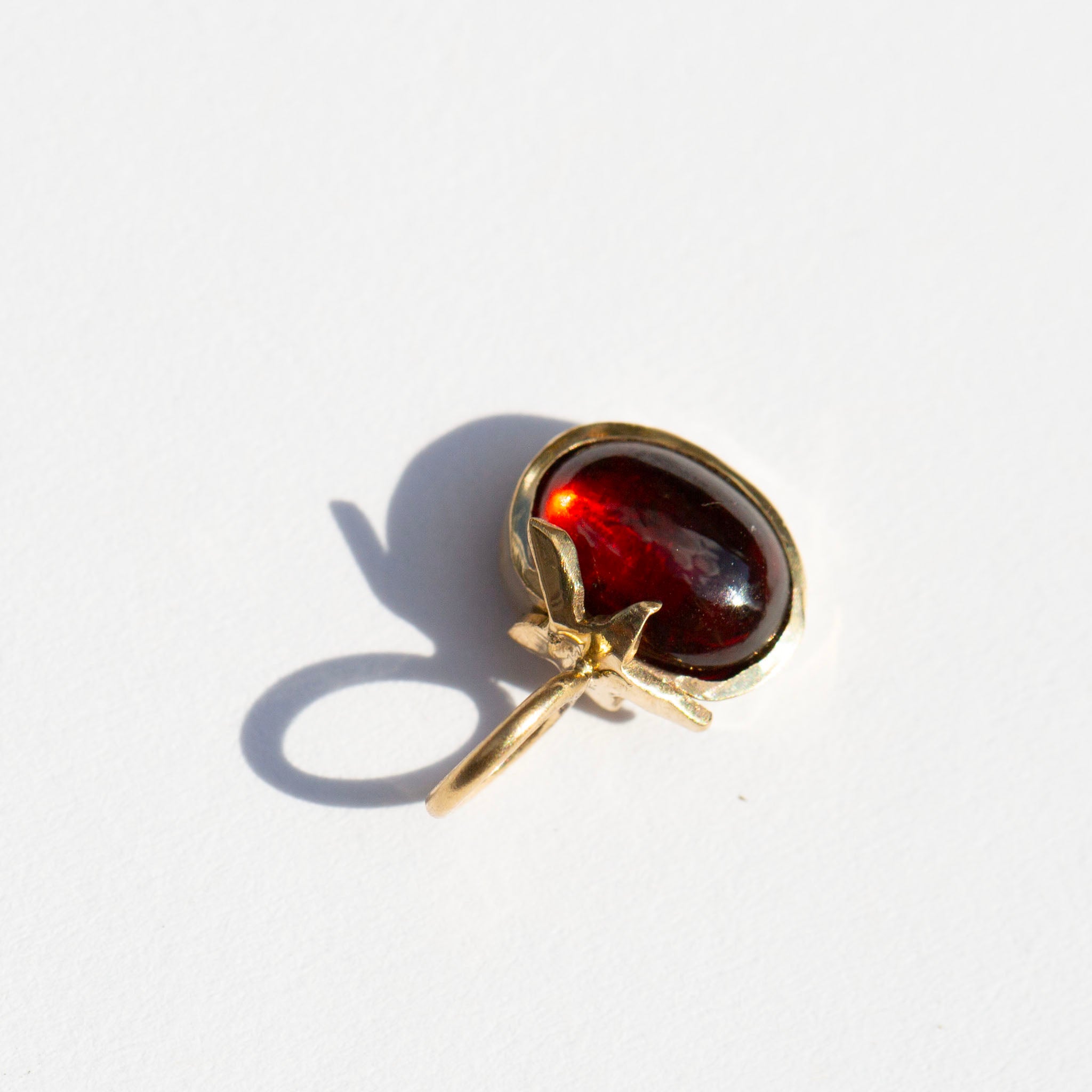 Heirloom Tomato. Garnet 14k
