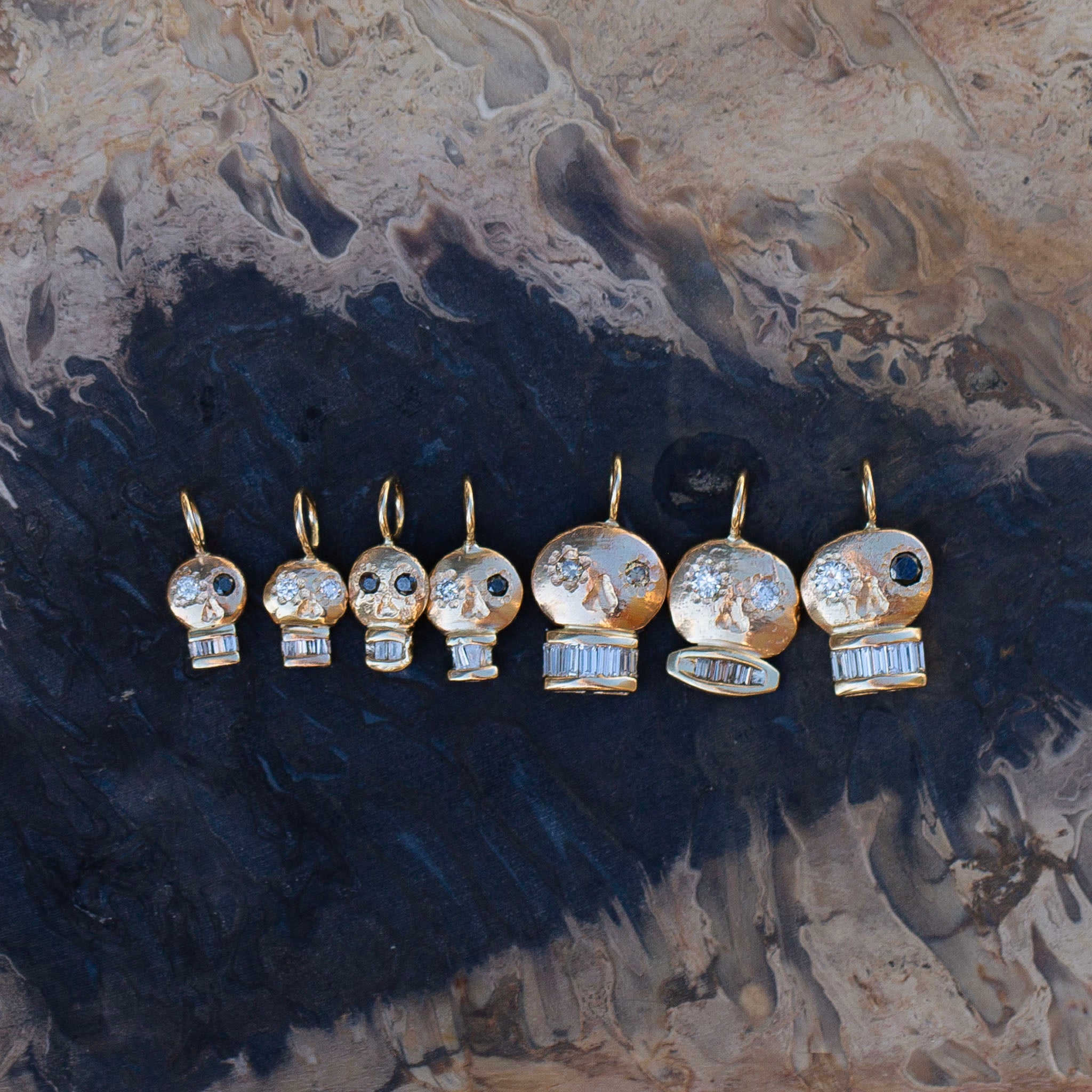 Skull Charm 15, Cognac Diamonds