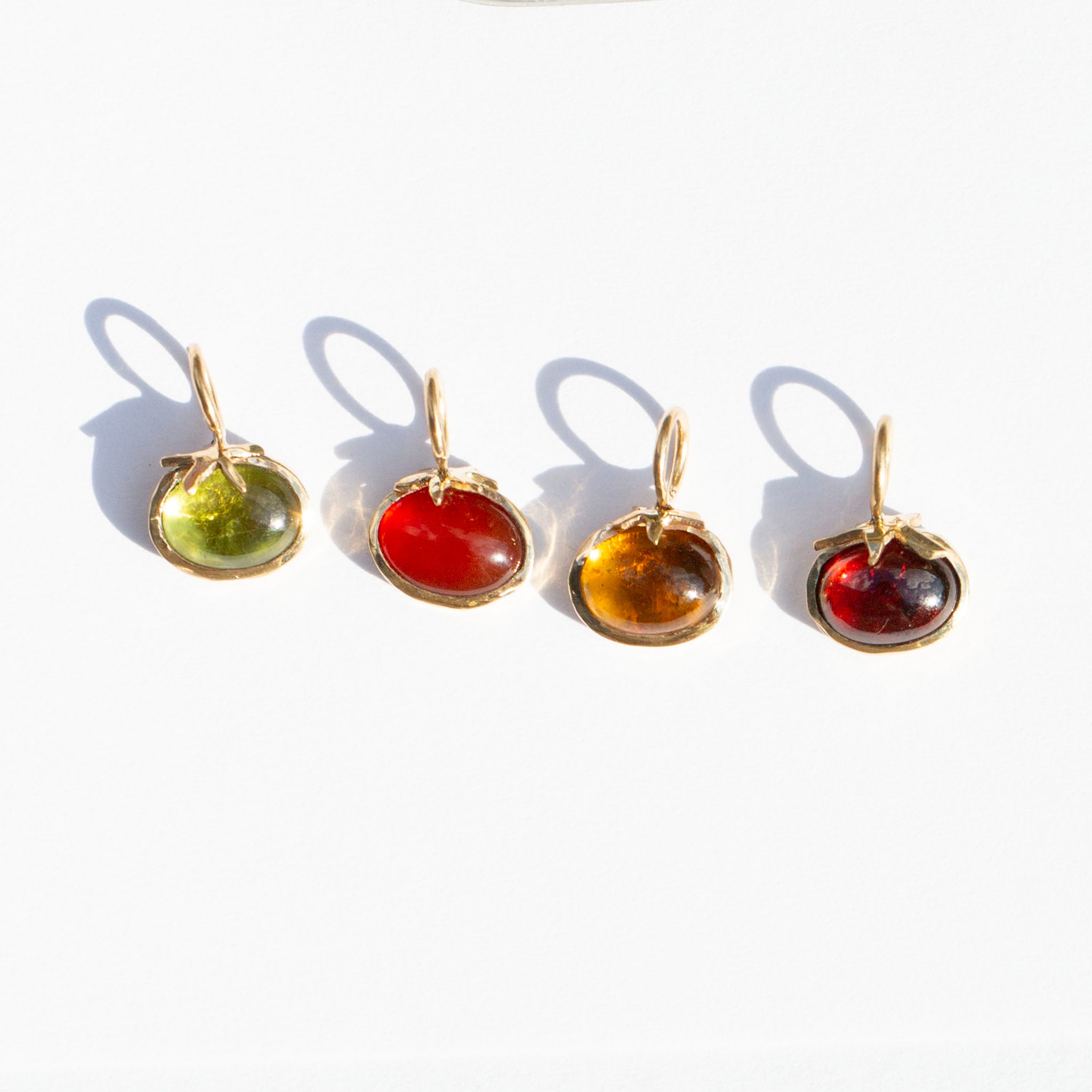 Heirloom Tomato. Garnet 14k