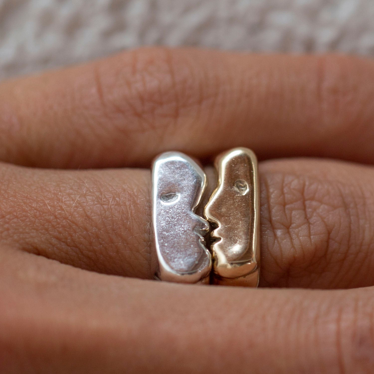 Fine Kiss Rings