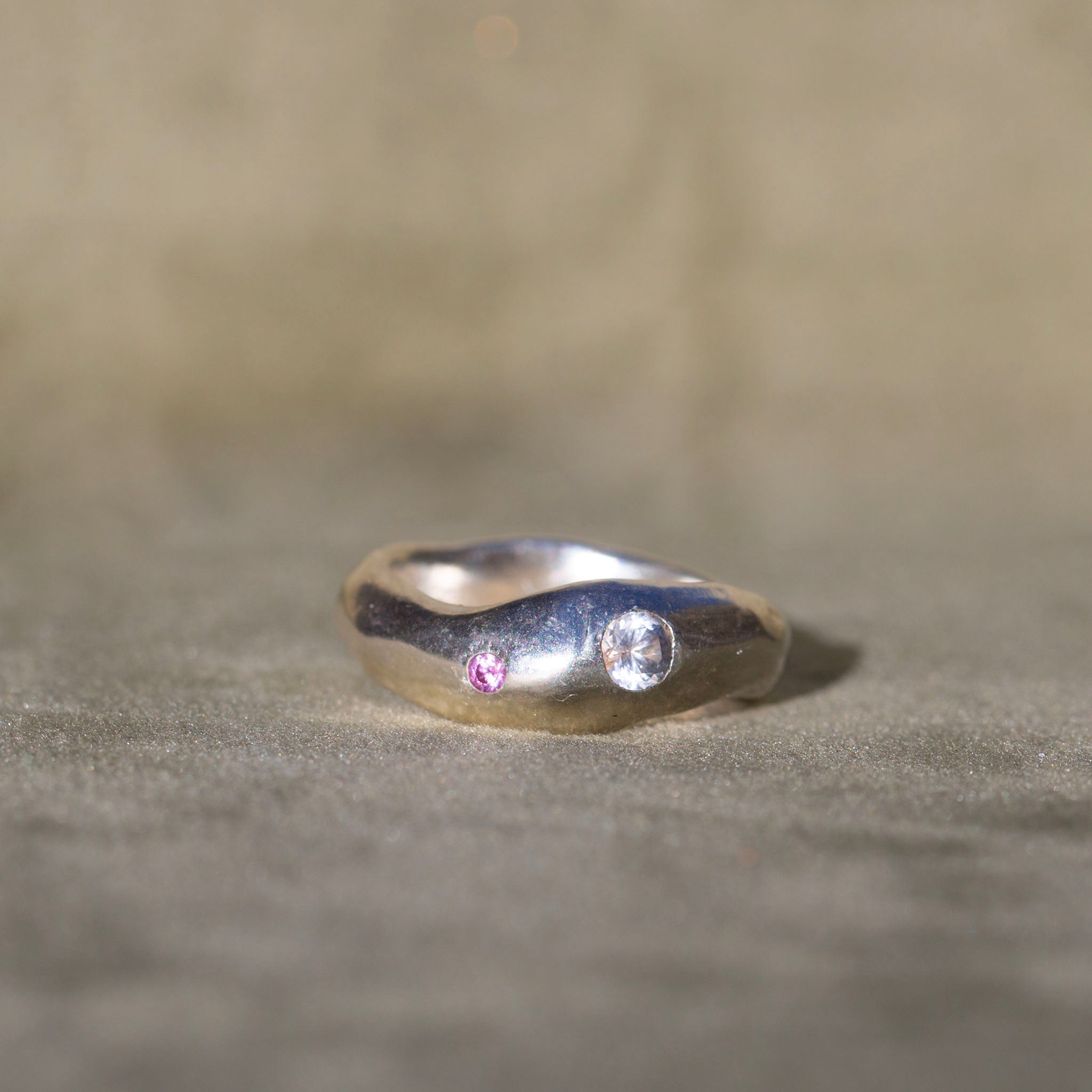 Orbit Ring 3, Sapphire