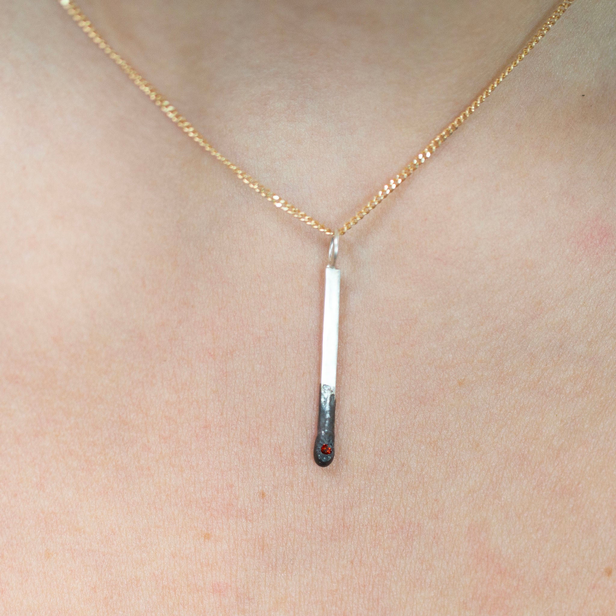 Silver Match 1, Garnet