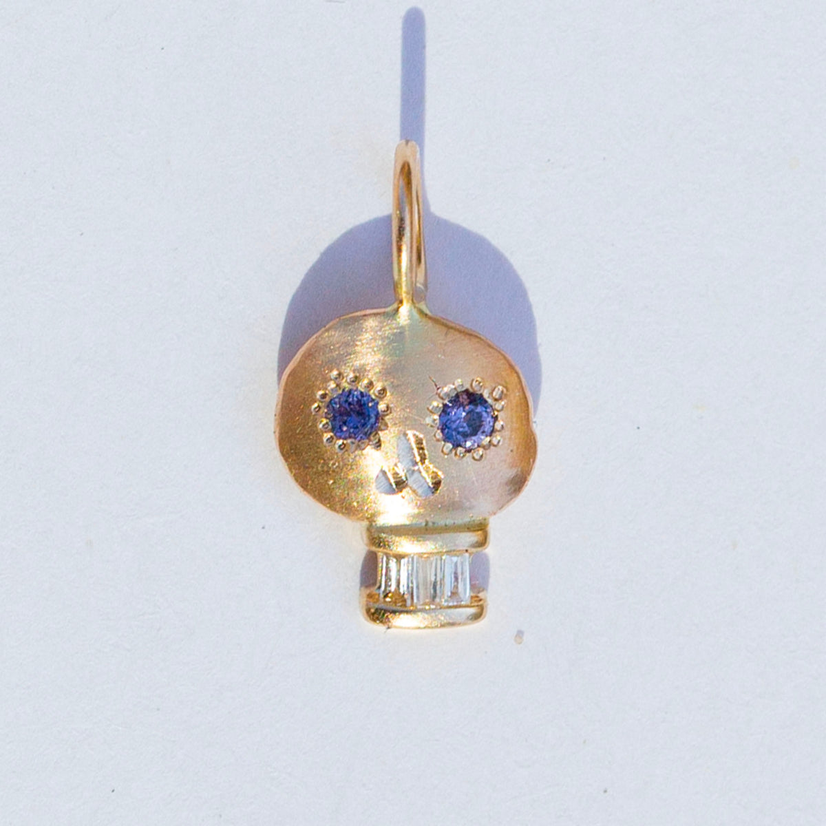 Skull 15, Winza Sapphire