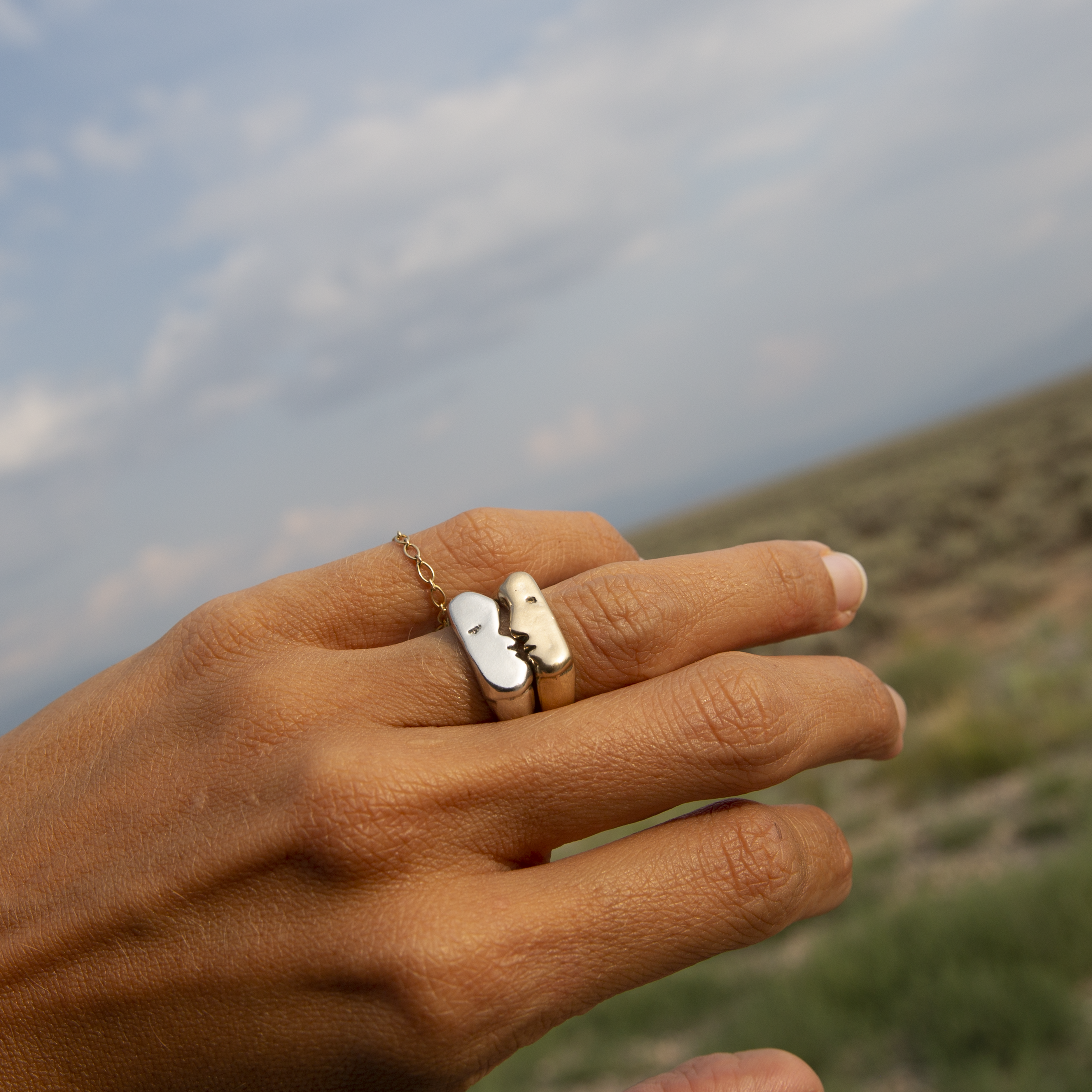 Fine Kiss Rings