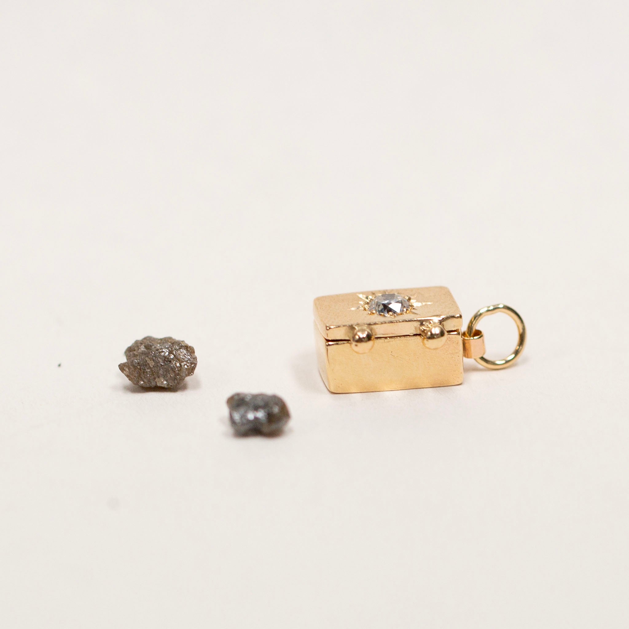 Old English Cut Antique Diamond Rock Box