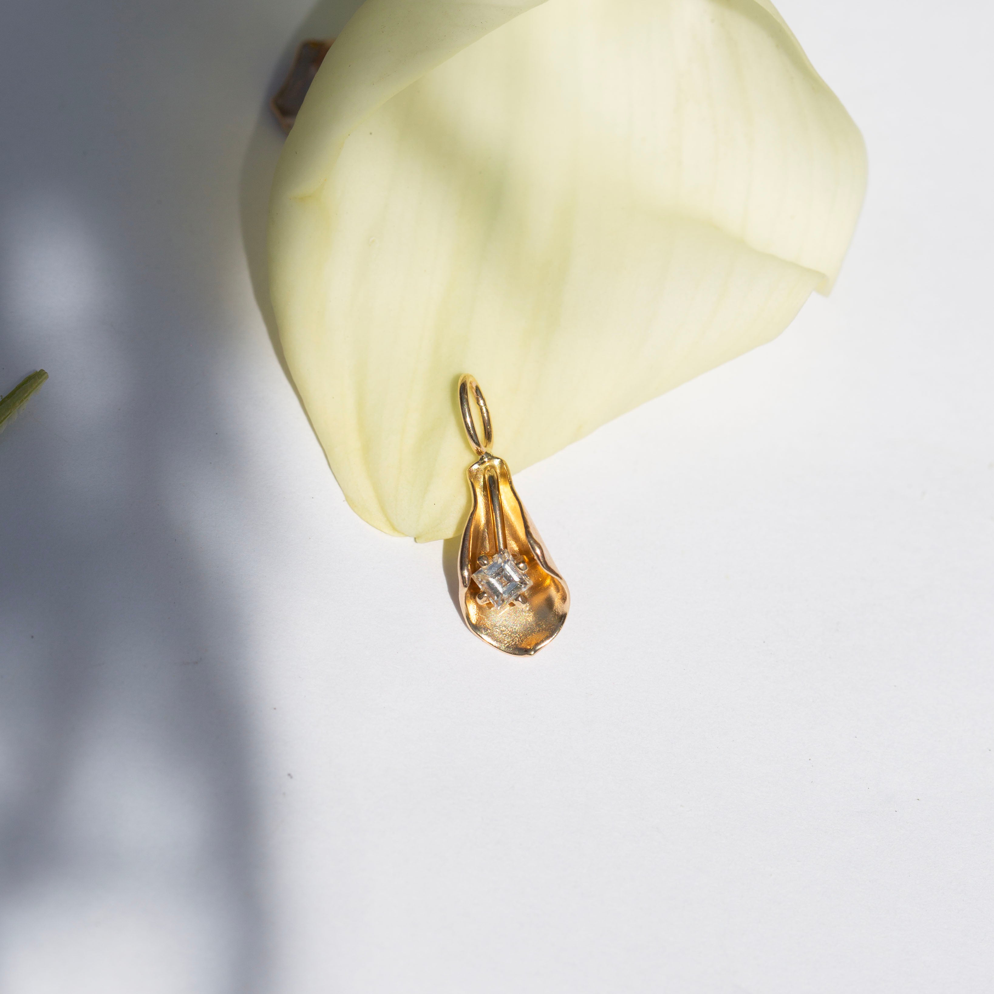 Calla Lily Pendant 3, Diamond