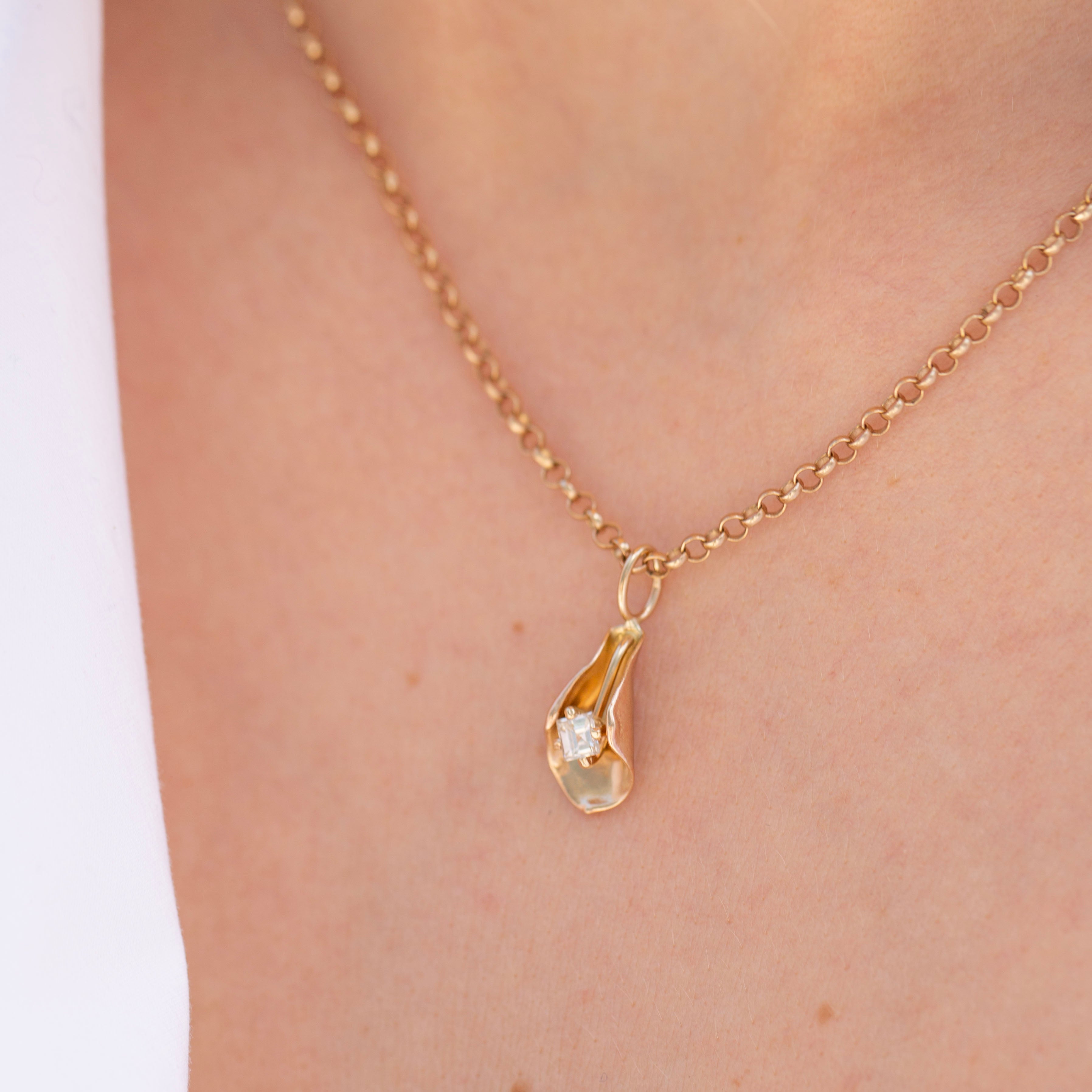 Calla Lily Pendant 3, Diamond