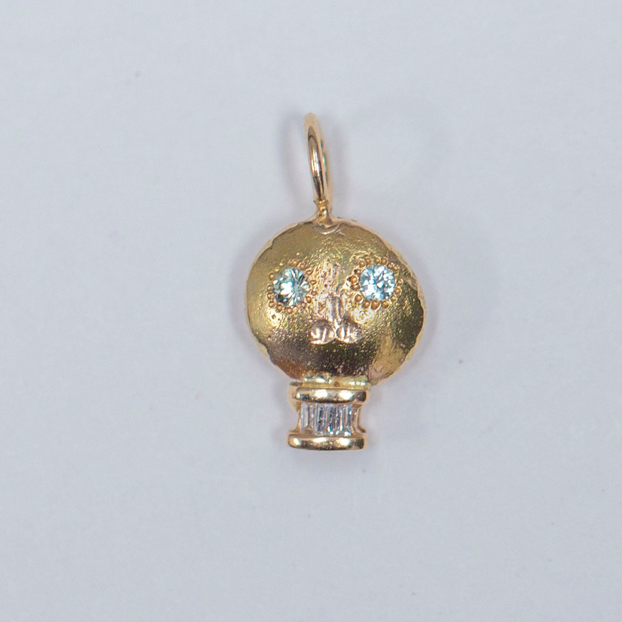 Teal Montana Sapphire Skull
