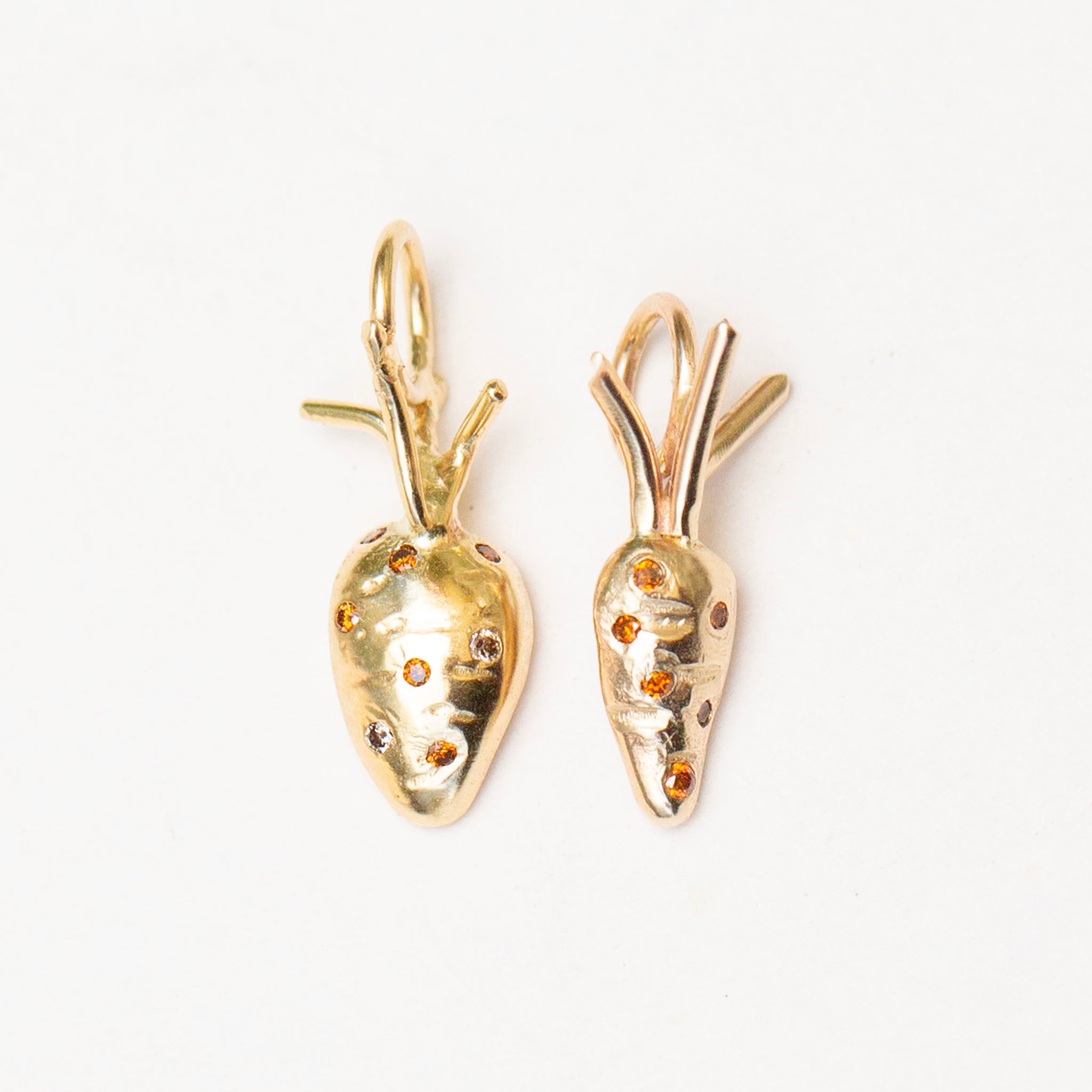 18k Carrot Charm