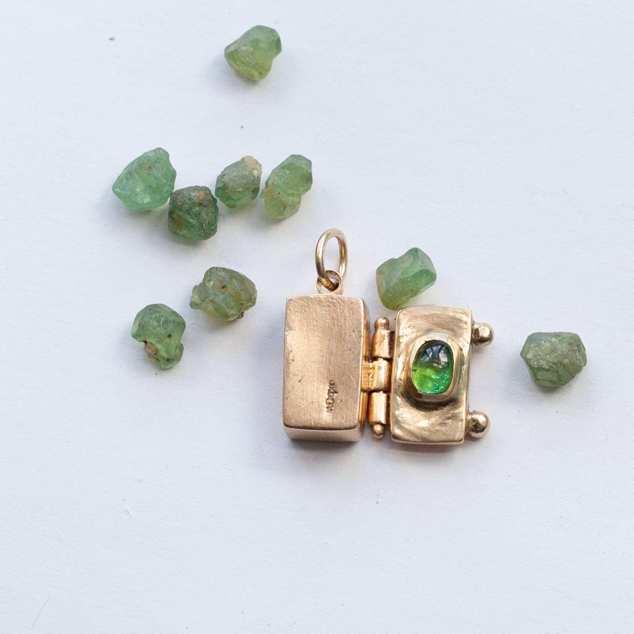 Garnet Rock Box