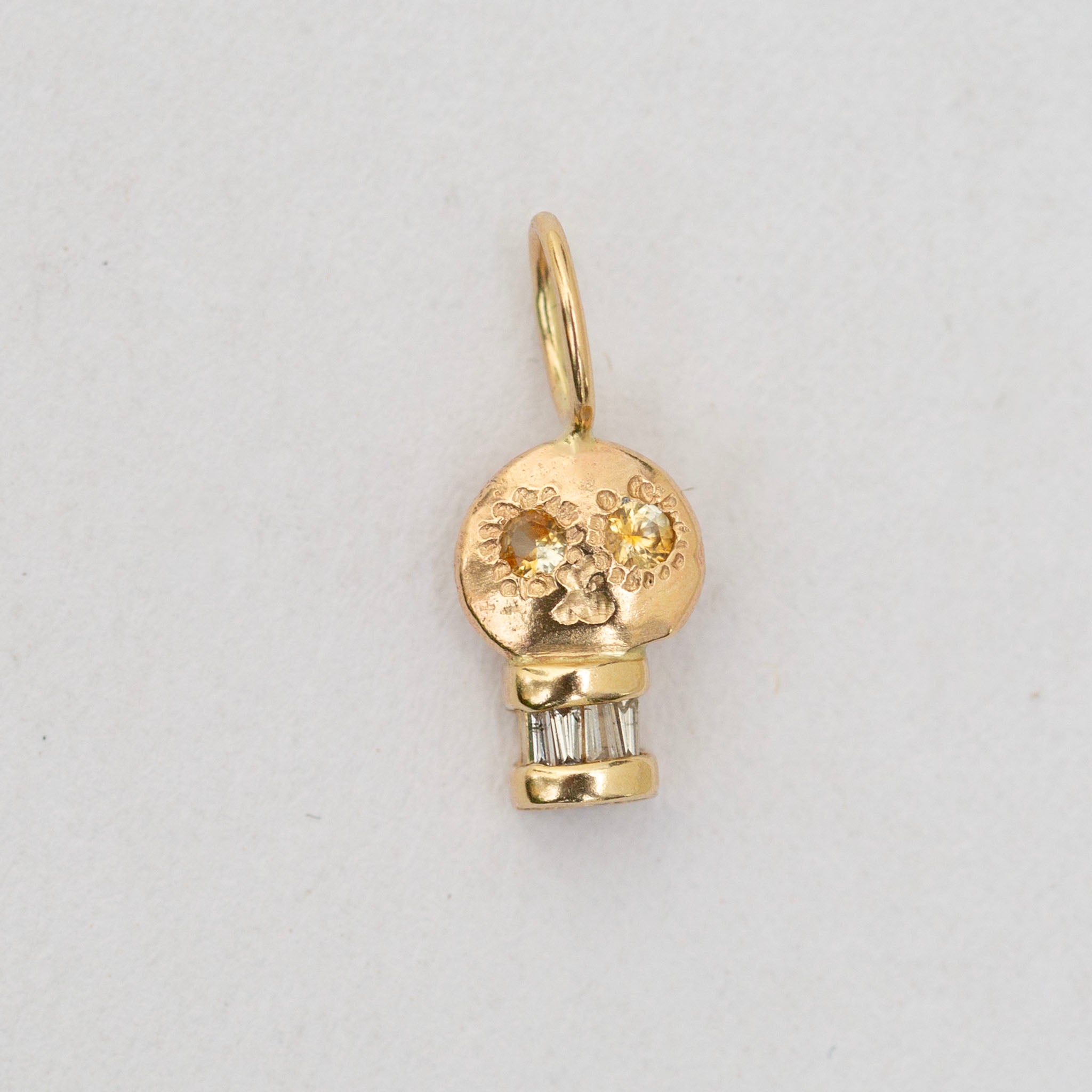 Skull Charm 6, Kaleidoscope Montana Sapphire