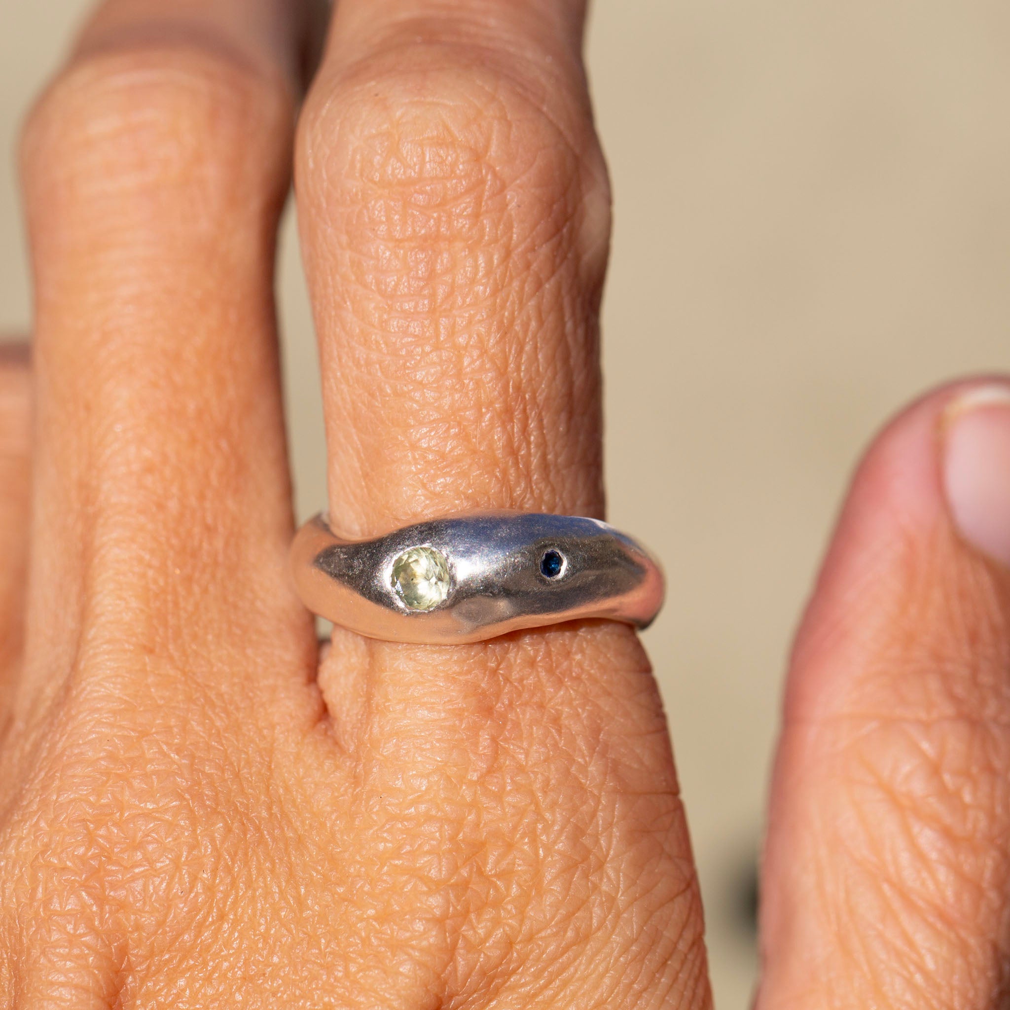 Orbit Ring 1, Sapphire