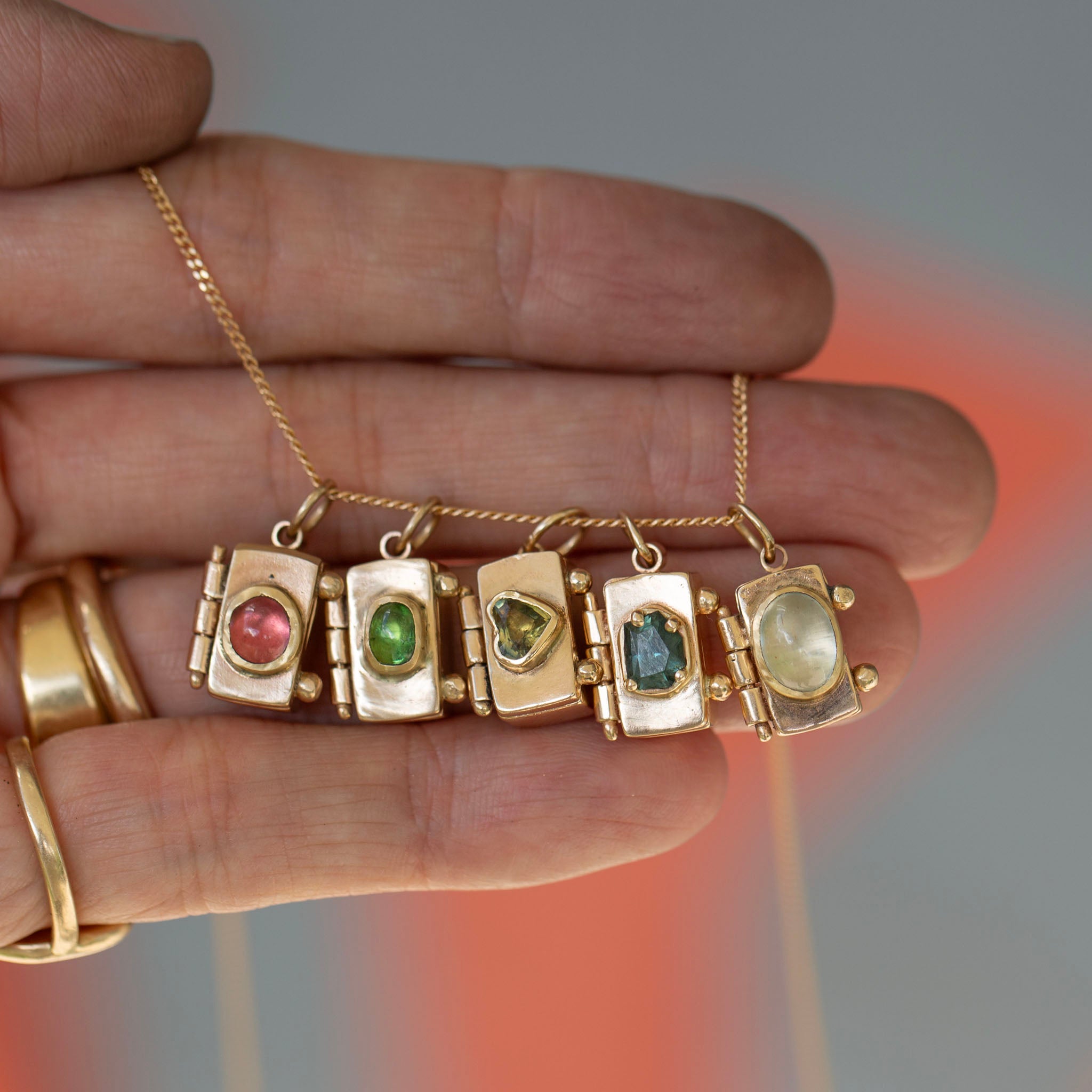 Garnet Rock Box