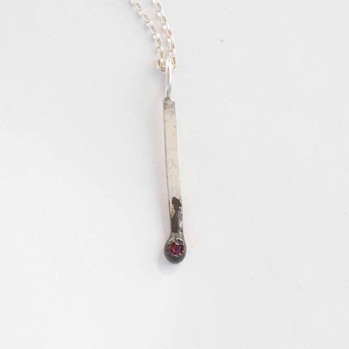 Silver Match 1, Garnet