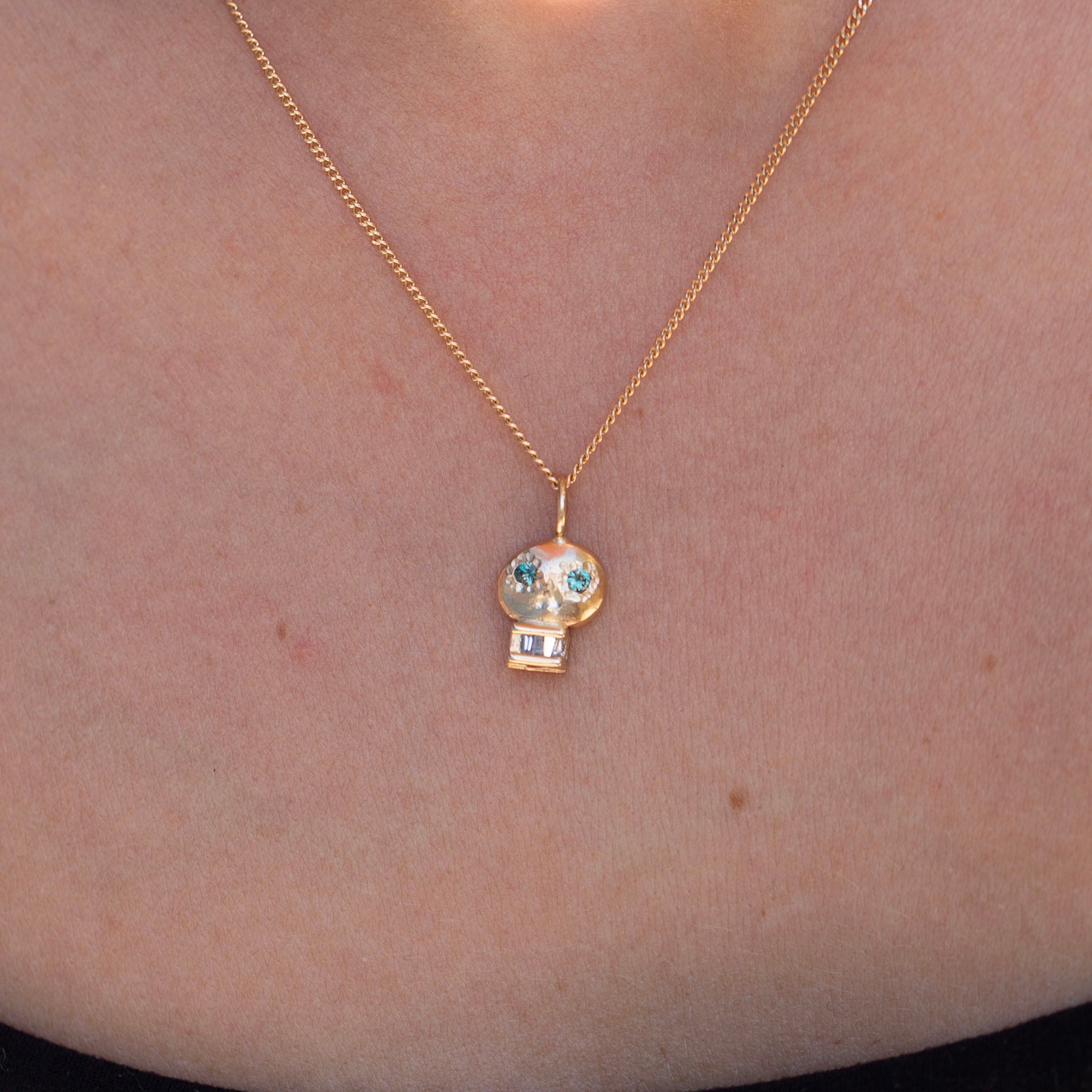 Skull Charm 14, Color Changing Garnets
