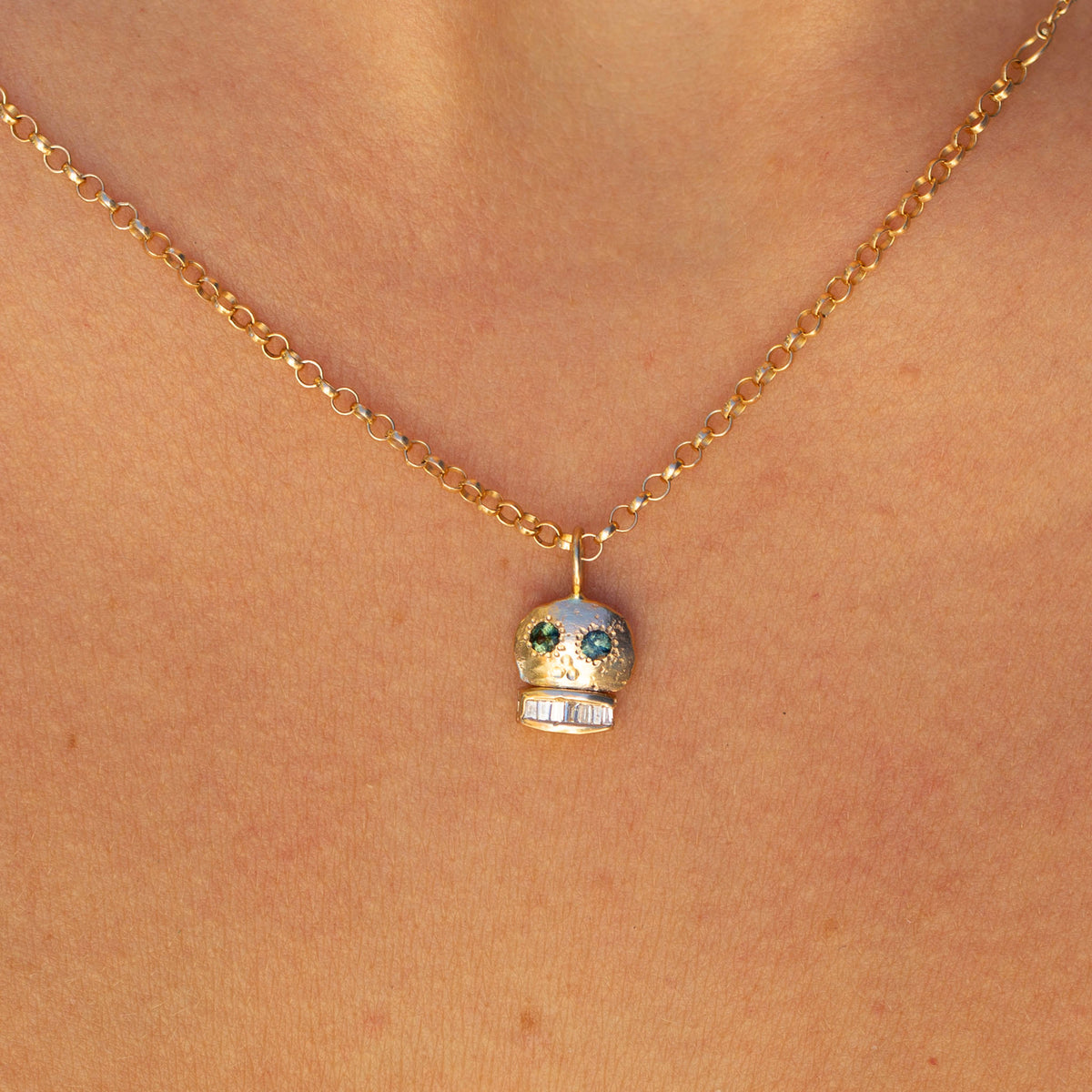 Skull 18, Parti Sapphire