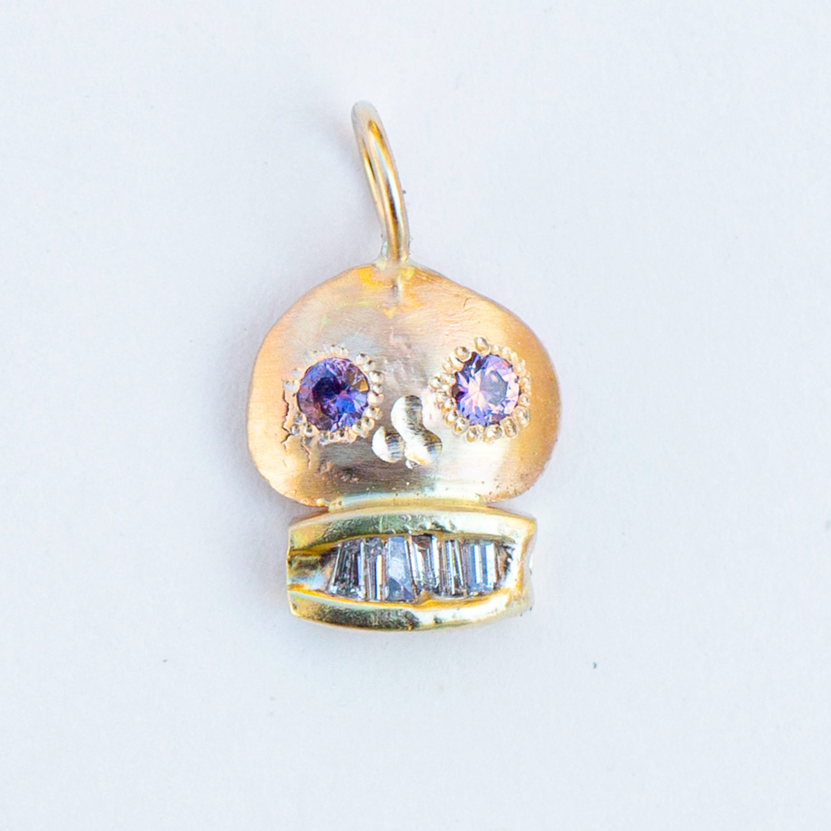 Skull 19, Winza Sapphire