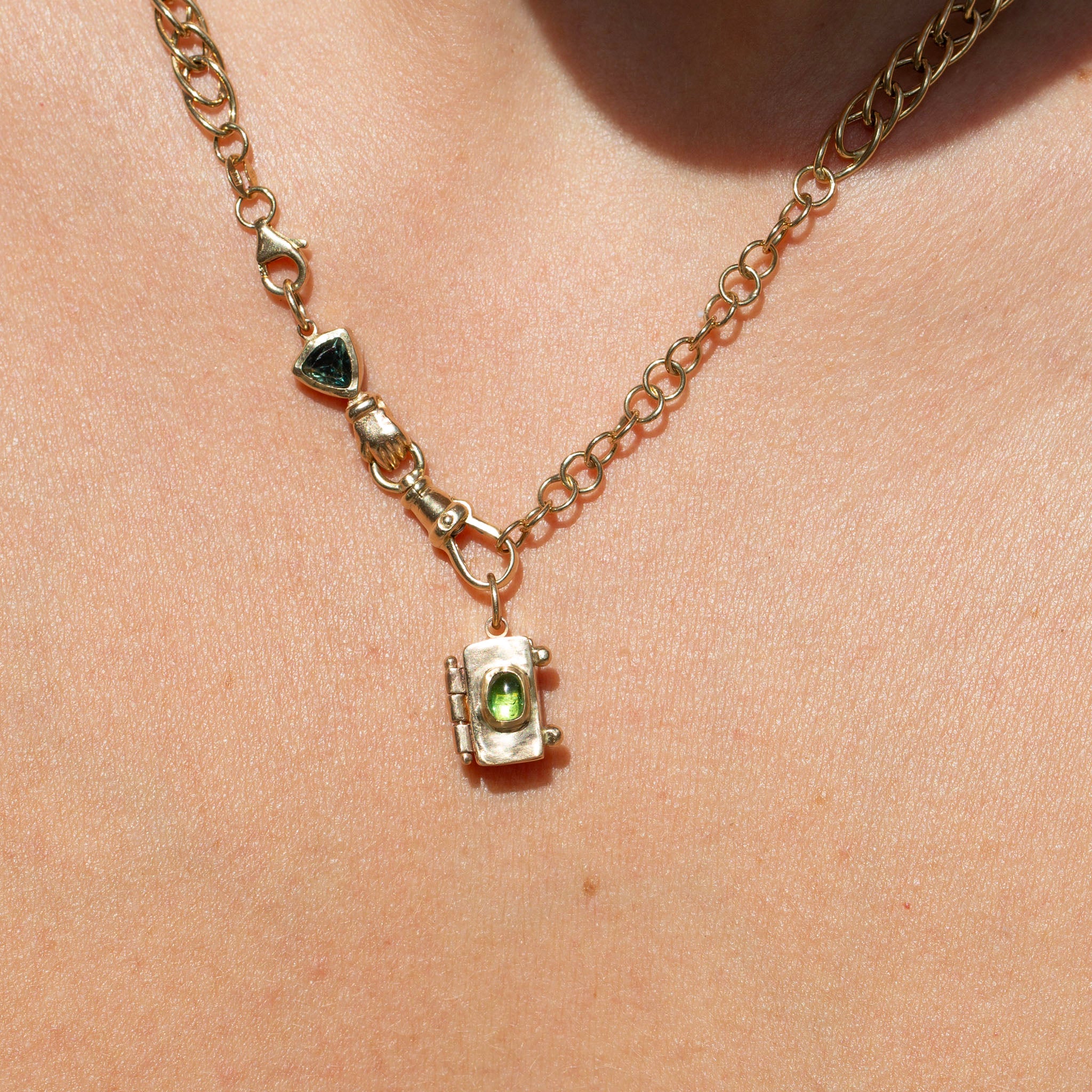 Hand Connector, 14K Teal Trillion Sapphire