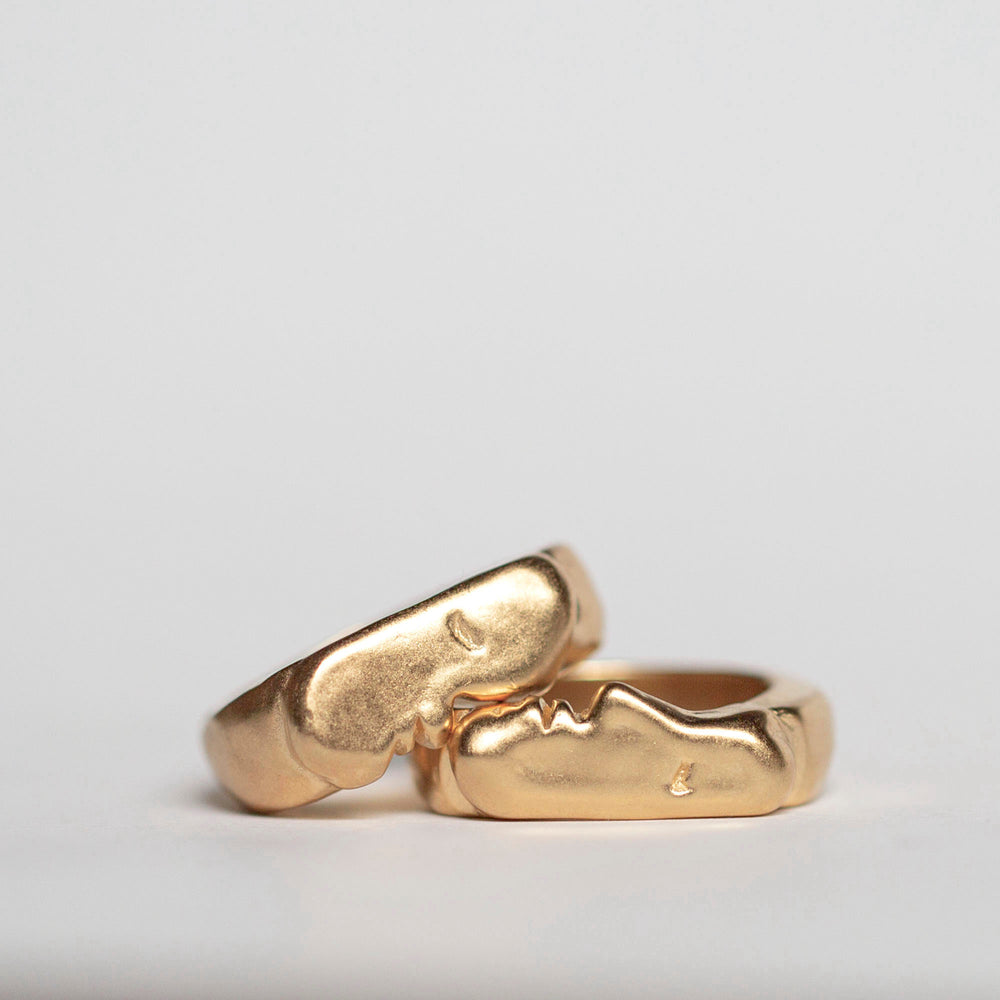 
            
                Load image into Gallery viewer, Kiss Rings, gold
            
        